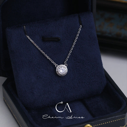 CLASSIC SIMPLE FLYING SAUCER ROUND DIAMOND S925  NECKLACE