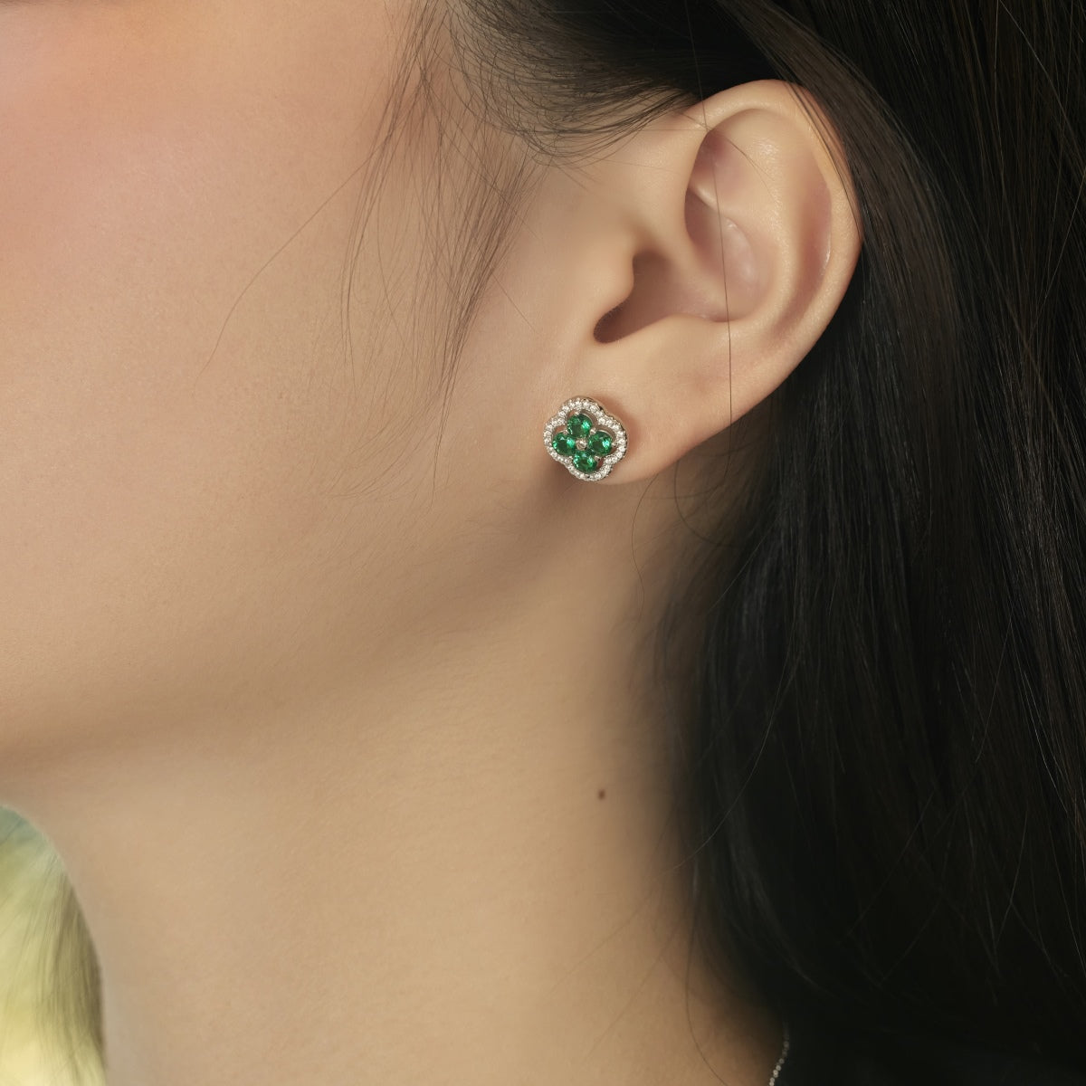 Four-Leaf Clover Exquisite Earrings