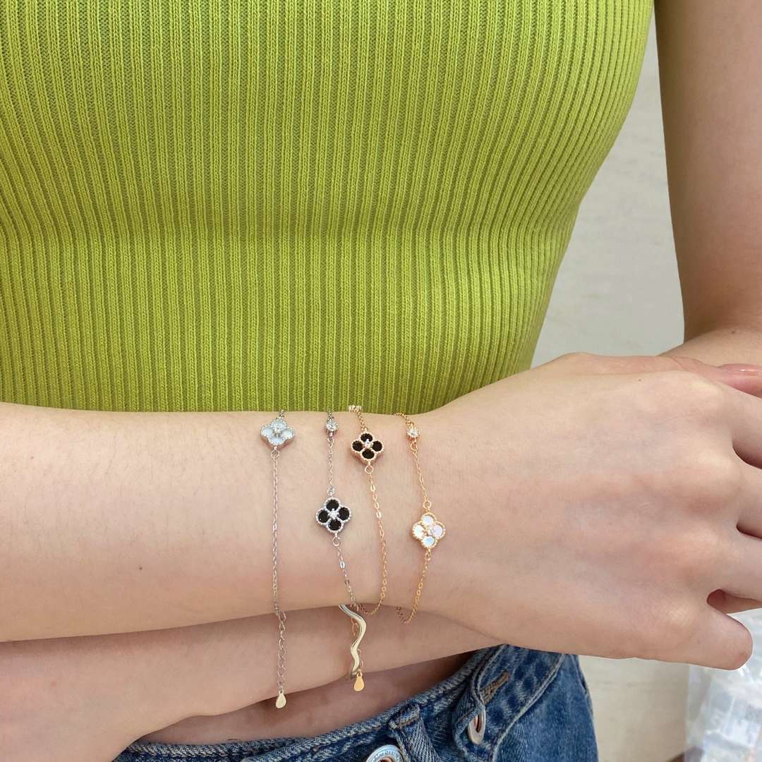 Delicate Four Leaf Clover Bracelet