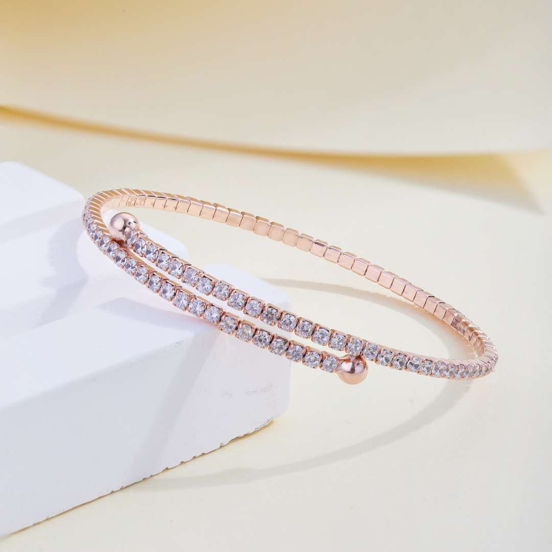 Row of Diamonds Round Fashion Bracelet