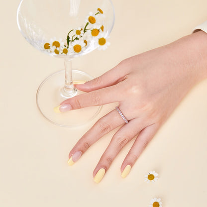 Dainty Ebullient Round Cut Daily Ring