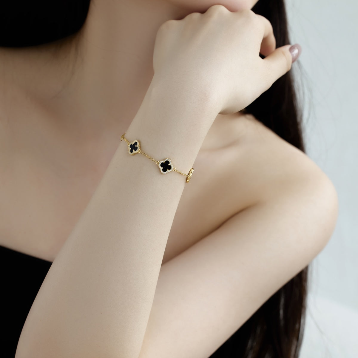 Four-Leaf Clover Exquisite Bracelet