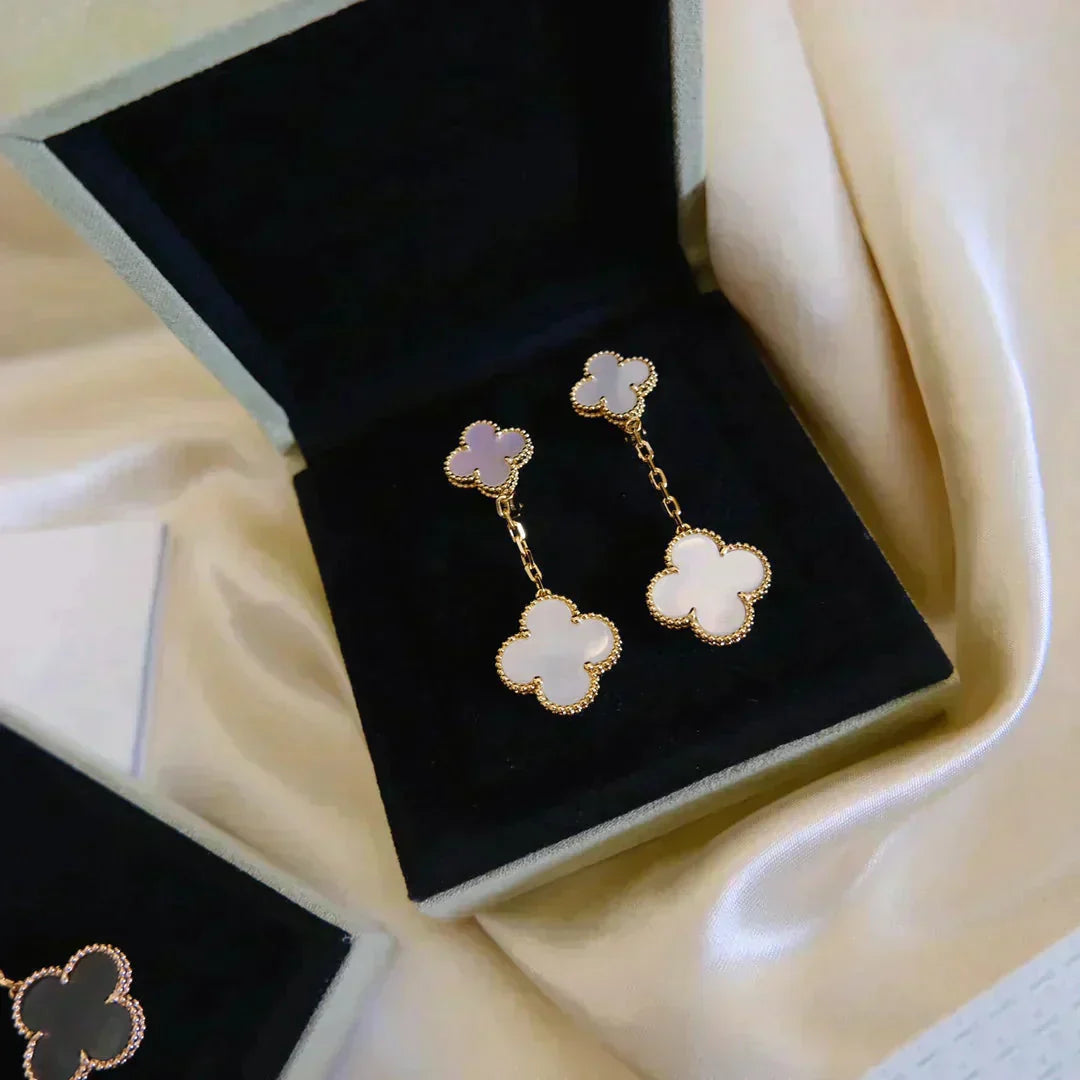 [Topon Jewelry]CLOVER 2 MOTIF WHITE MOP EARRINGS