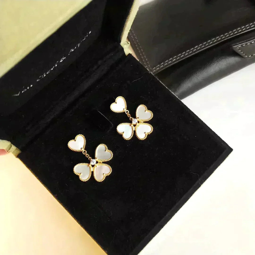 [Topon Jewelry]CLOVER SWEET WHITE MOP EARRINGS