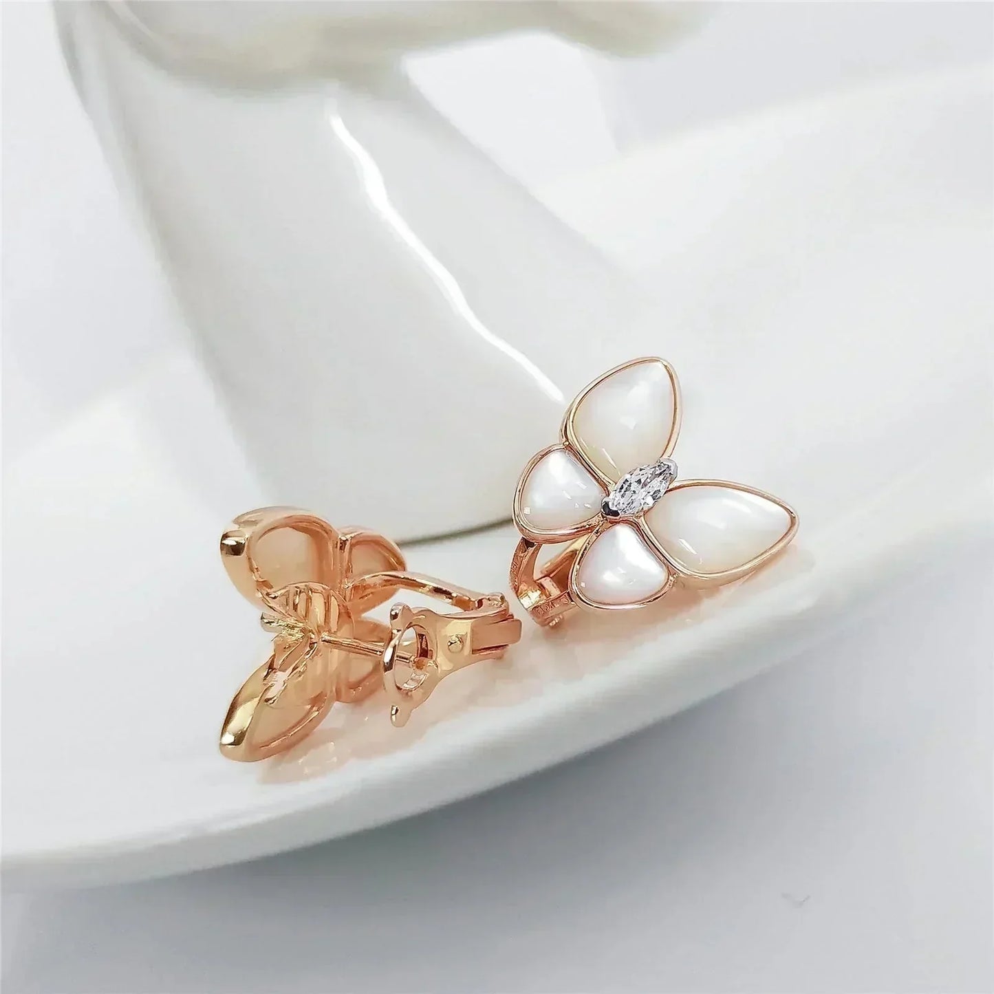 [Topon Jewelry]BUTTERFLY MOP DIAMOND EARRINGS