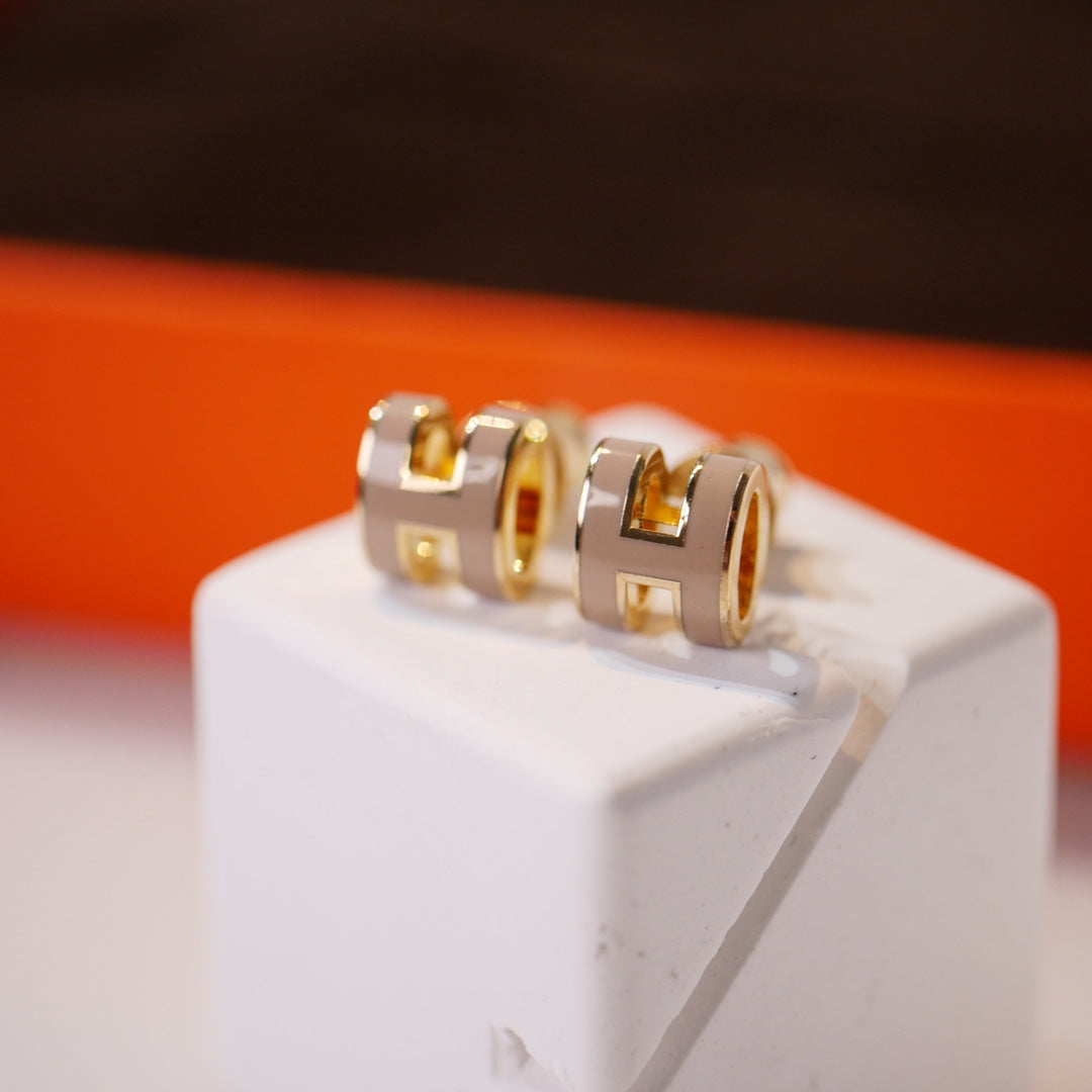[Topon]MINI POP H GOLD EARRINGS GREY