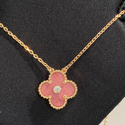 [Topon]CLOVER 15MM DIAMOND RHODONITE NECKLACE