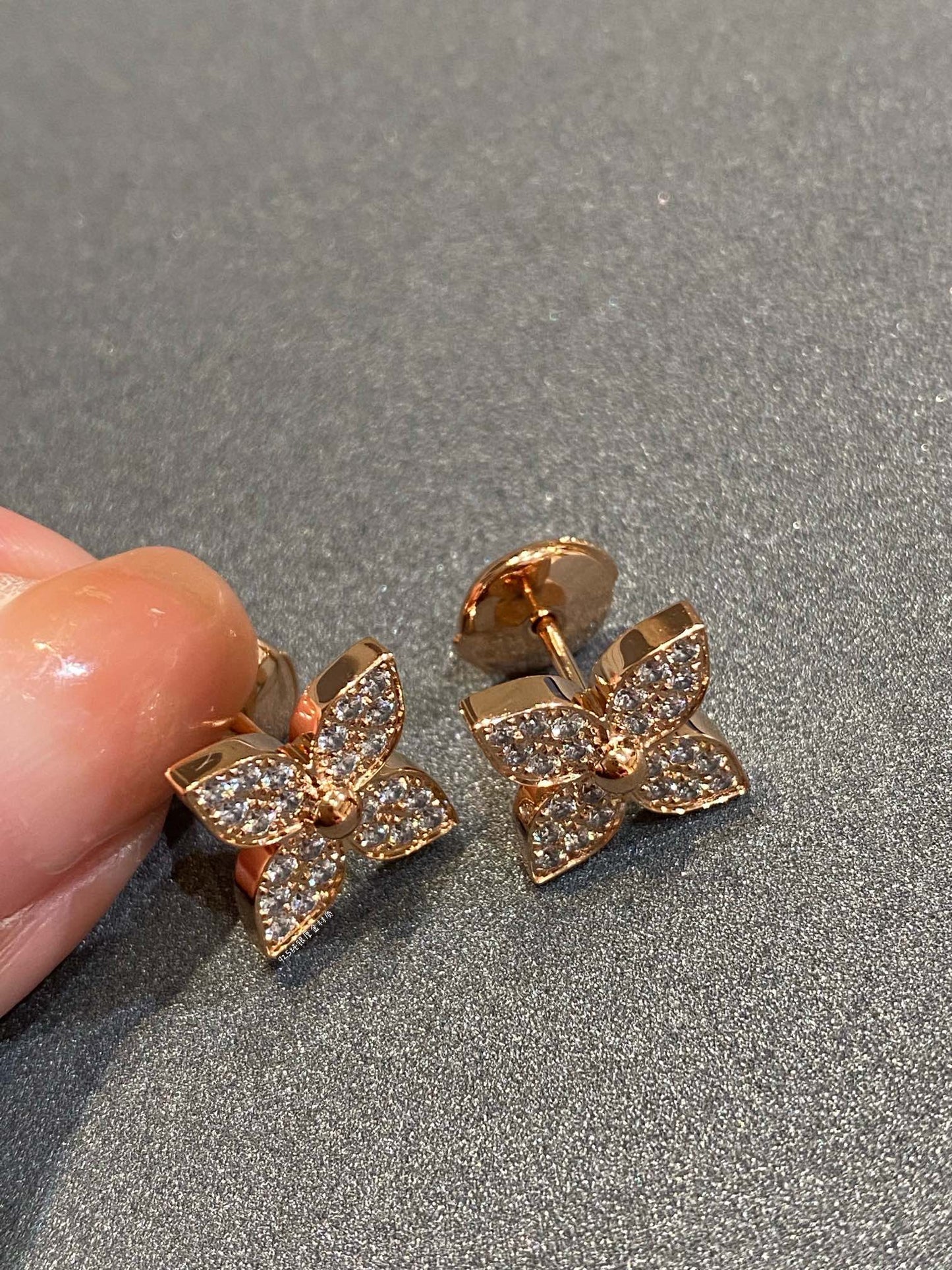 [Topon Jewelry]STAR DIAMOND EARRINGS