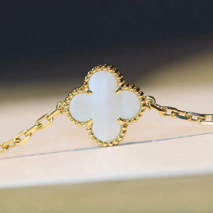 [Topon Jewelry]CLOVER 20 MOTIFS WHITE MOP NECKLACE