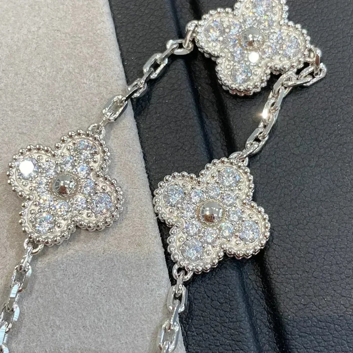 [Topon Jewelry]CLOVER 5 MOTIFS  DIAMOND BRACELET SILVER