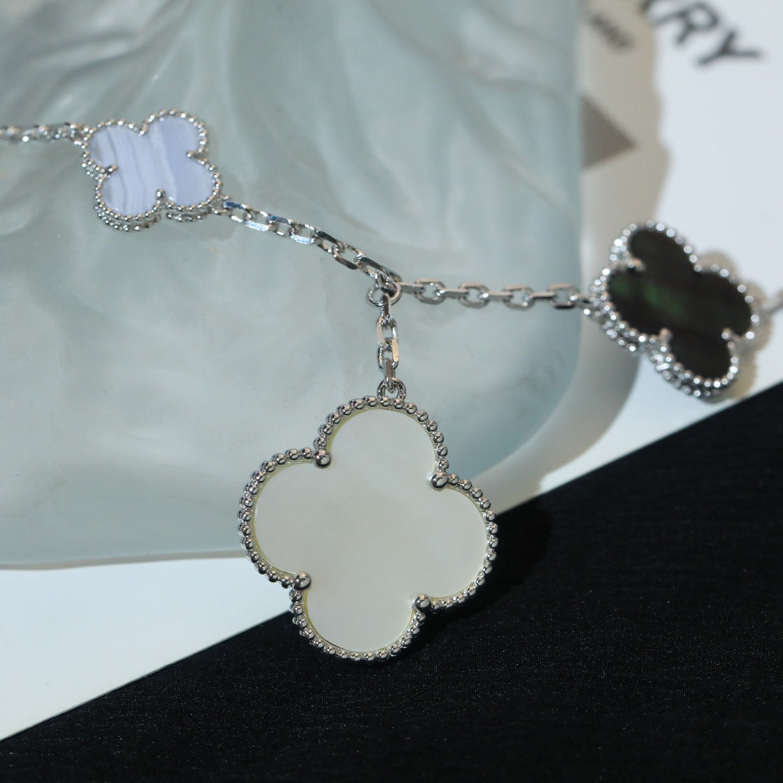 [Topon Jewelry]CLOVER BRACELET 5 MOTIFS MOP CHALCEDONY SILVER