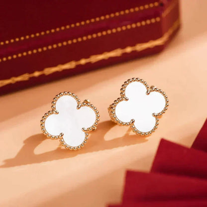 [Topon Jewelry]CLOVER MEDIUM 1 MOTIFS  WHITE MOP STUD EARRINGS