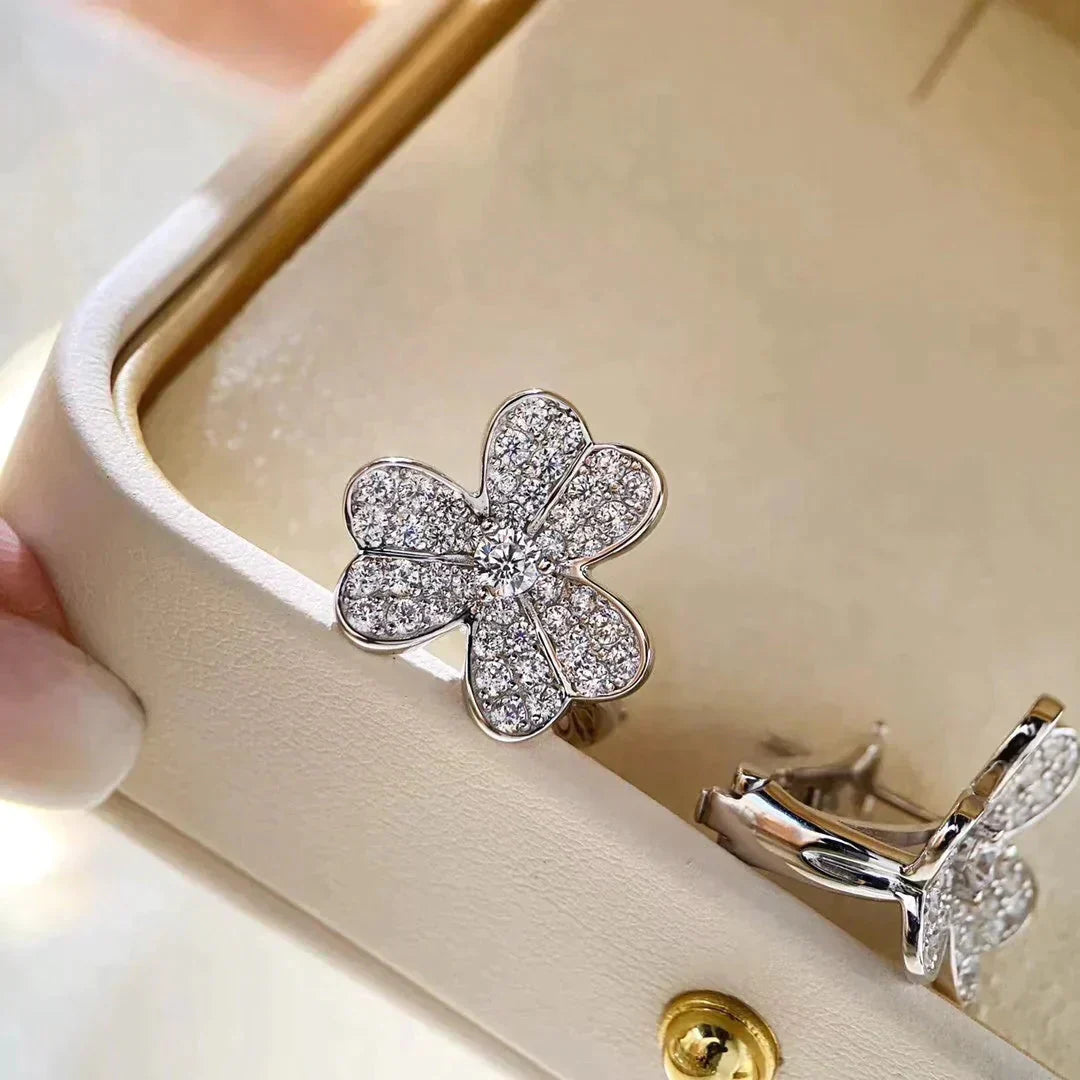 [Topon Jewelry]CLOVER COMOS DIAMOND EARRINGS SILVER