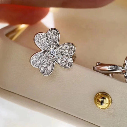 [Topon Jewelry]CLOVER COMOS DIAMOND EARRINGS SILVER