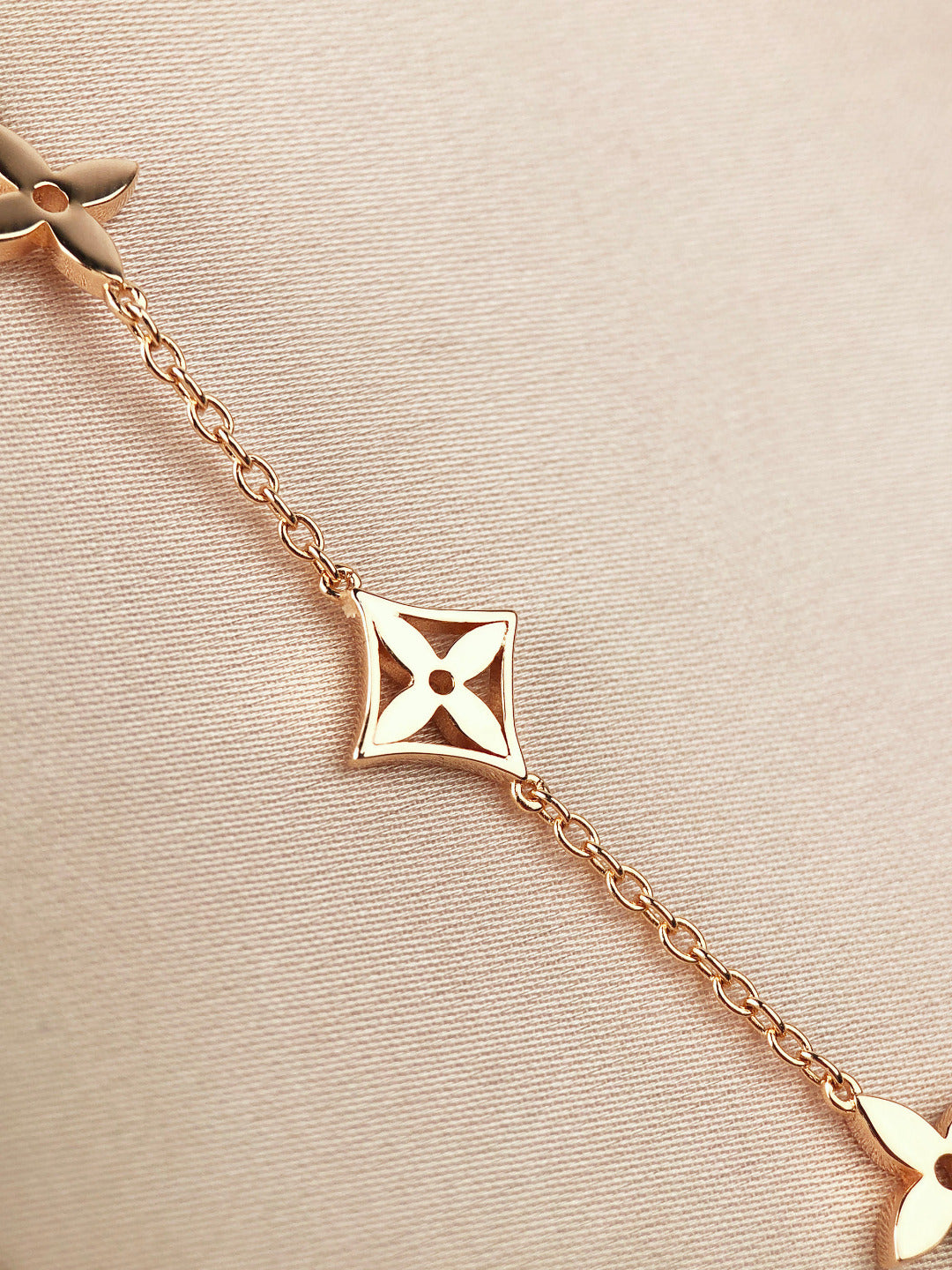 [Topon Jewelry]STAR AND SUN 7 MOTIFS GOLD BRACELET