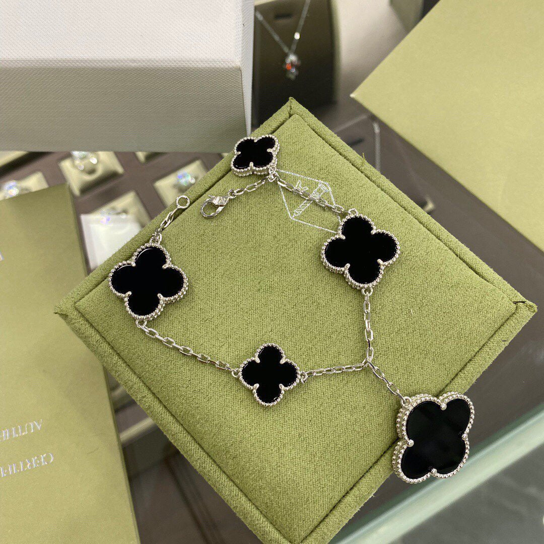 [Topon Jewelry]CLOVER 5 MOTIFS SIVLER ONYX BRACELET