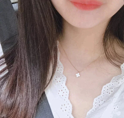 [Topon Jewelry]CLOVER MINI 9.5MM WHITE MOTHER-OF-PEARL NECKLACE