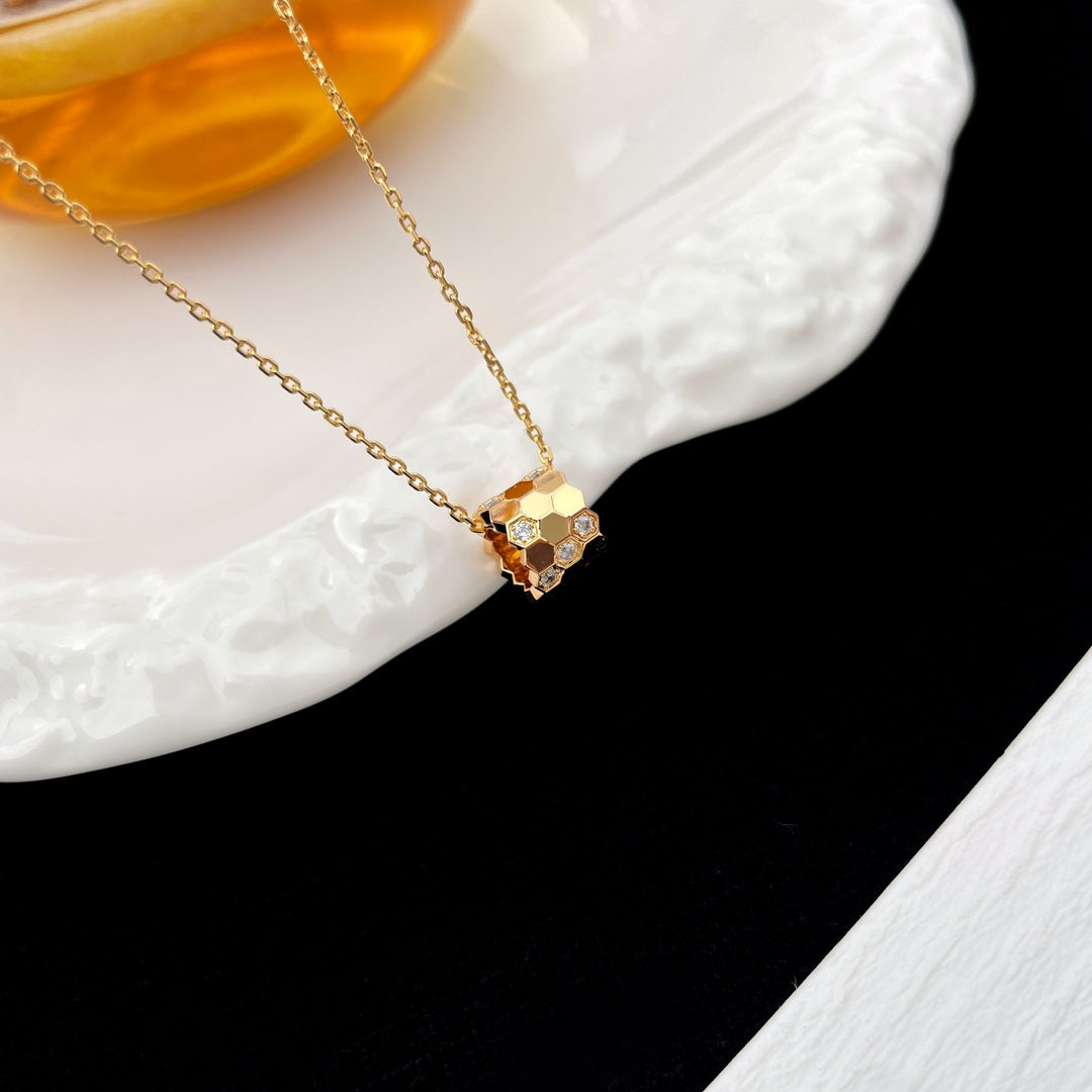 [Topon Jewelry]BEE MINI PEDANT DIAMOND NECKLACE