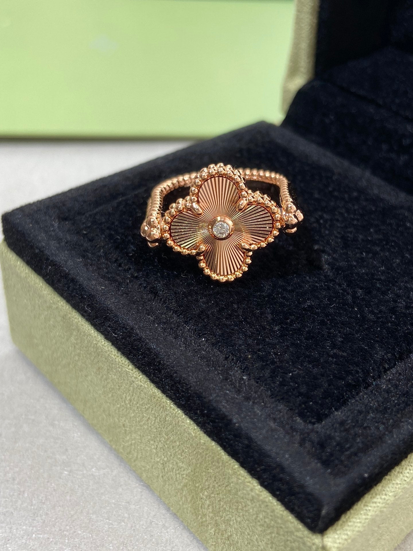 [Topon Jewelry]CLOVER RIVERSIBLE ROSE GOLD RING