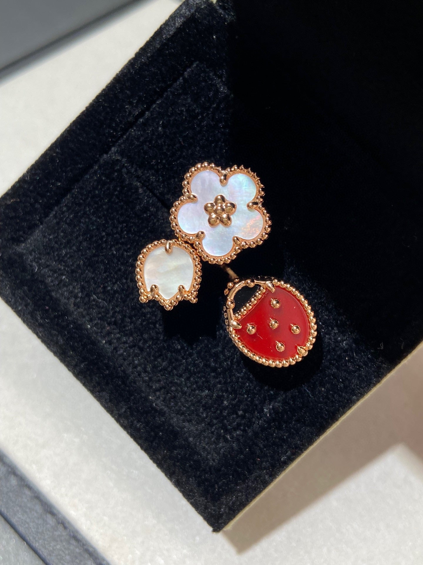 [Topon Jewelry]LUCKY 3 MOTIF ROSE GOLD RING