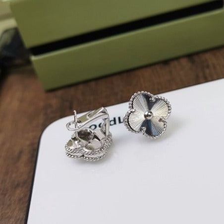 [Topon Jewelry]CLOVER MEDIUM STUD EARRINGS