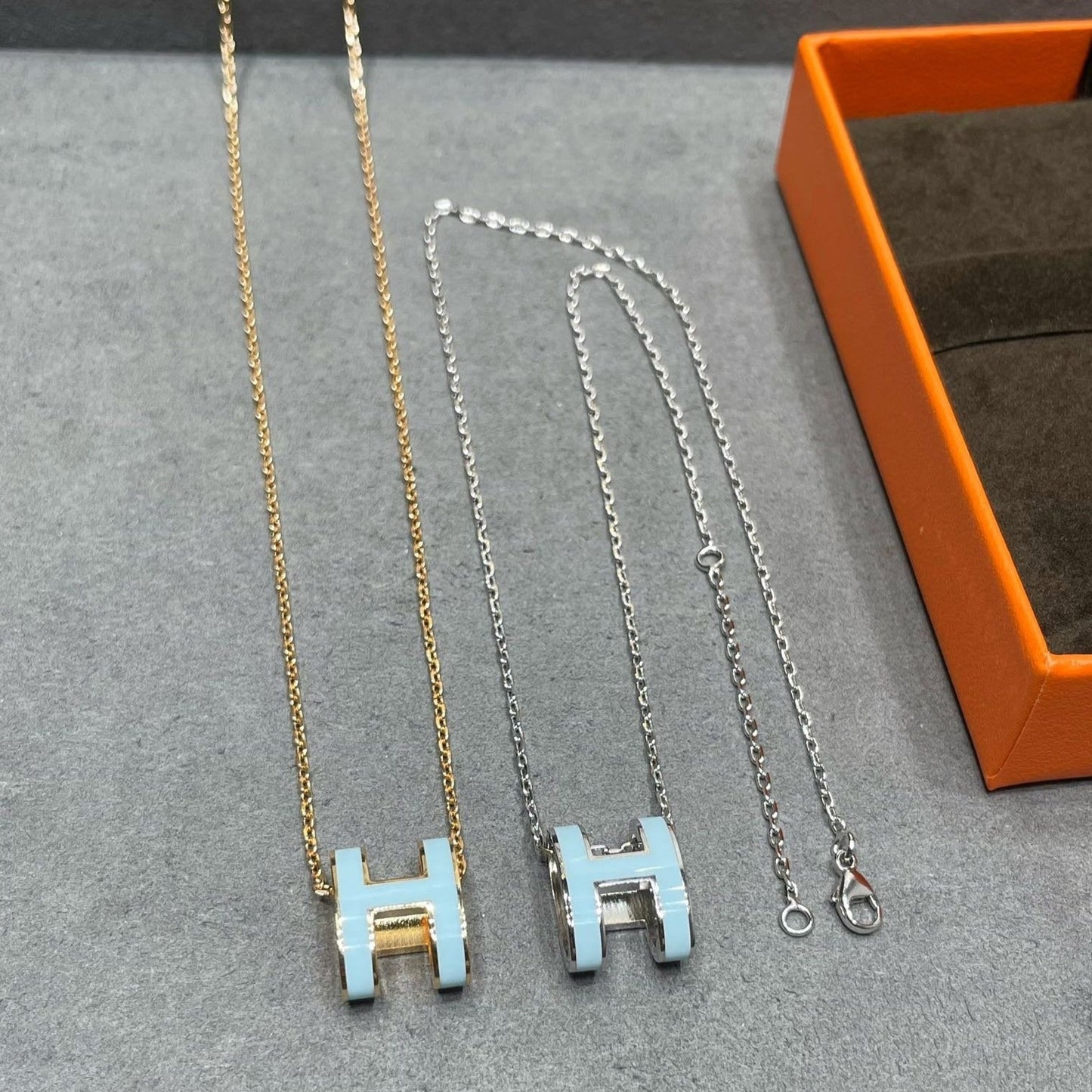 [Topon Jewelry]POP H SKY BLUE NECKLACE