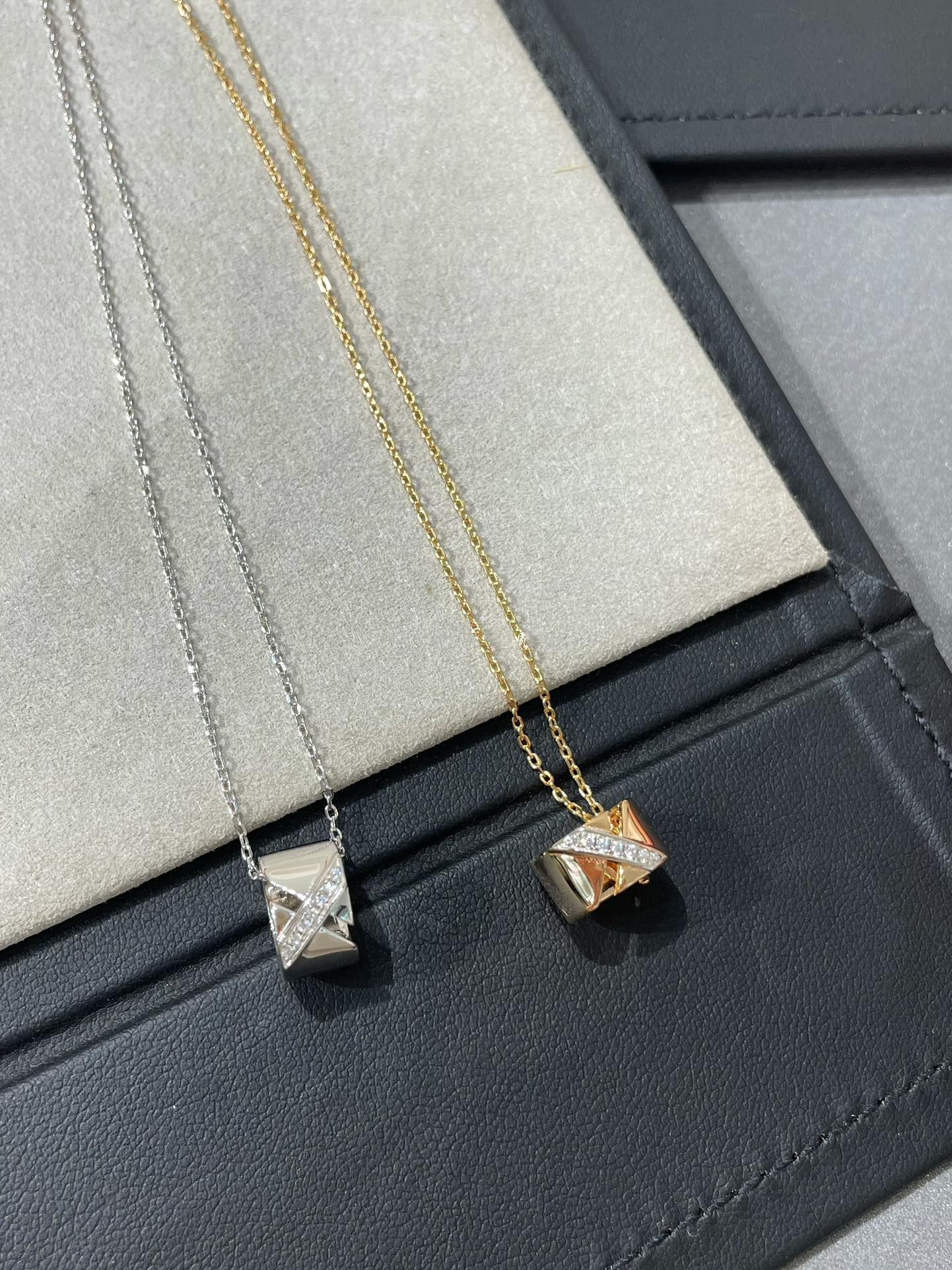 [Topon Jewelry]LIENS EVIDENCE DIAMOND NECKLACE