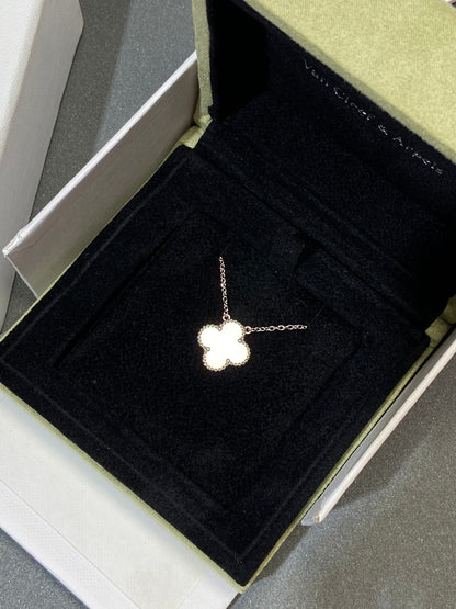 [Topon Jewelry]CLOVER MEDIUM SILVER WHITE MOP NECKLACE