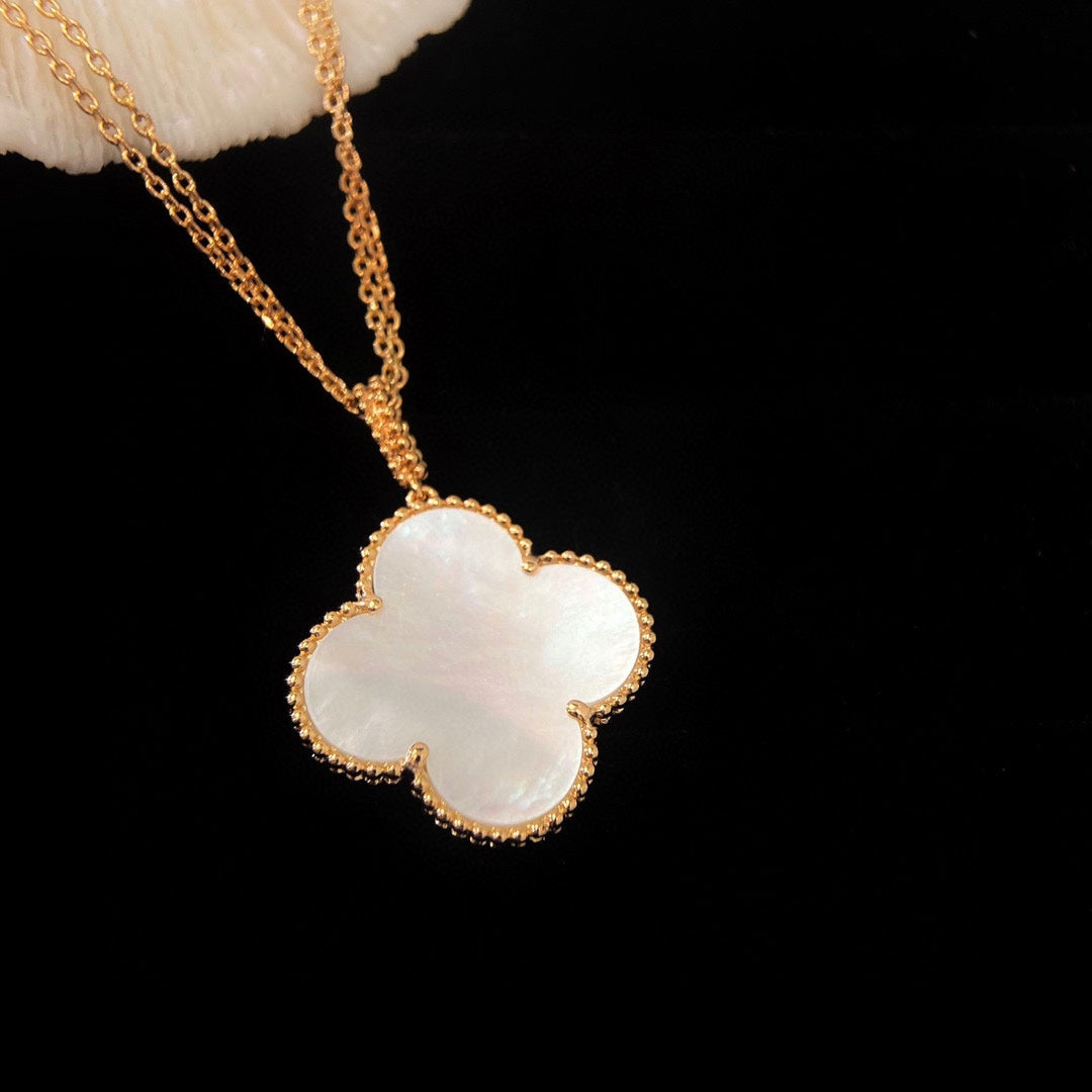 [Topon Jewelry]CLOVER 25MM MOP LARGE PENDANT NECKLACE