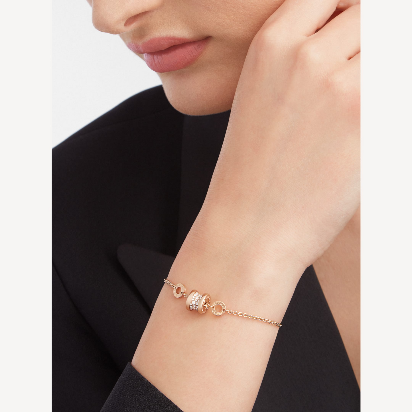 [Topon Jewelry]ZERO 1 SOFT PINK GOLD WITH PAVED DIAMONDS ON THE SPIRAL BRACELET