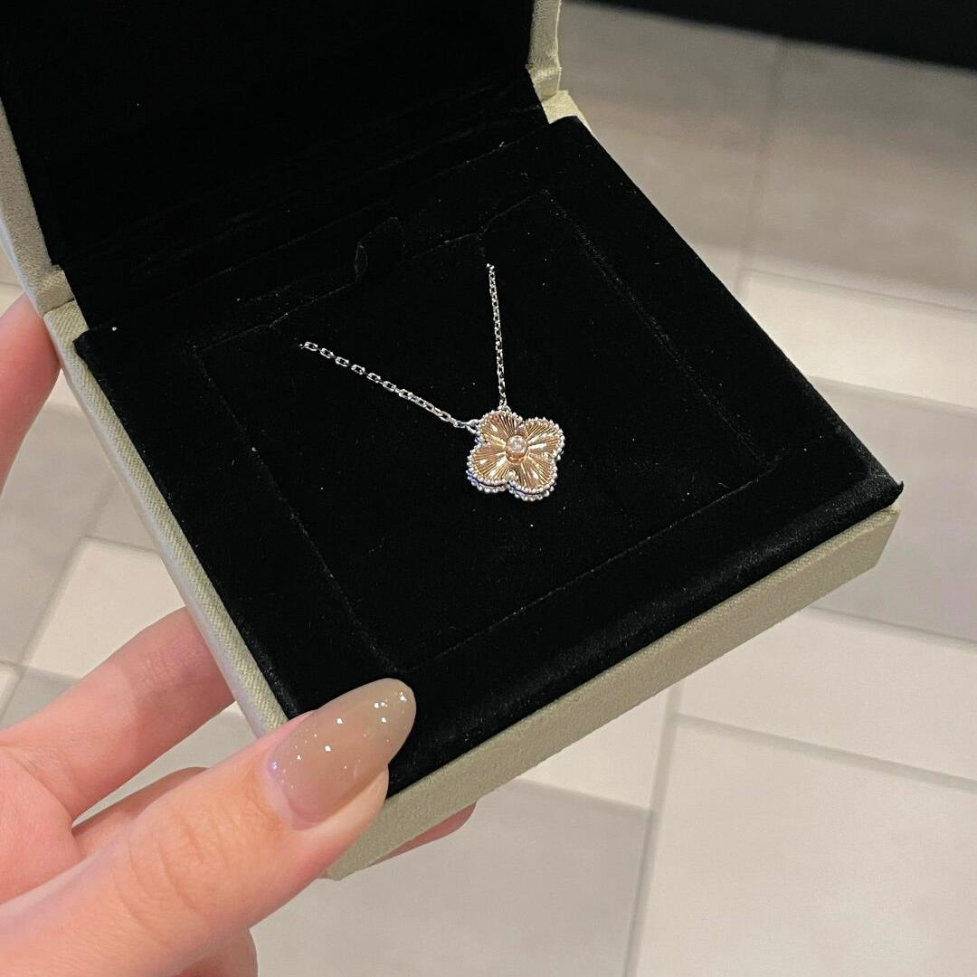 [Topon Jewelry]CLOVER 15MM DIAMOND LASER NECKLACE- CHRISTMAS 2024 SPECIAL EDITION