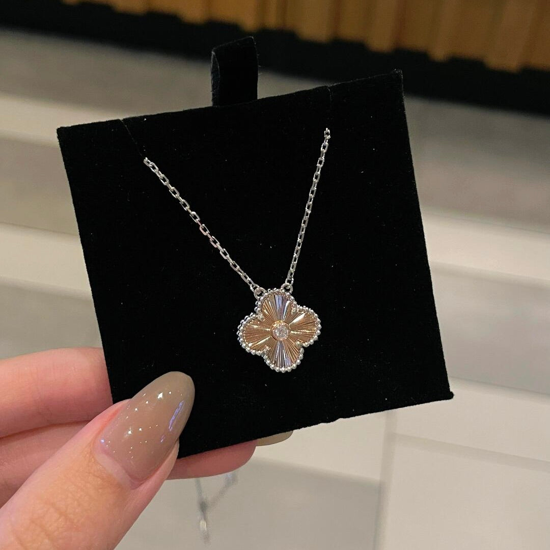 [Topon Jewelry]CLOVER 15MM DIAMOND LASER NECKLACE- CHRISTMAS 2024 SPECIAL EDITION