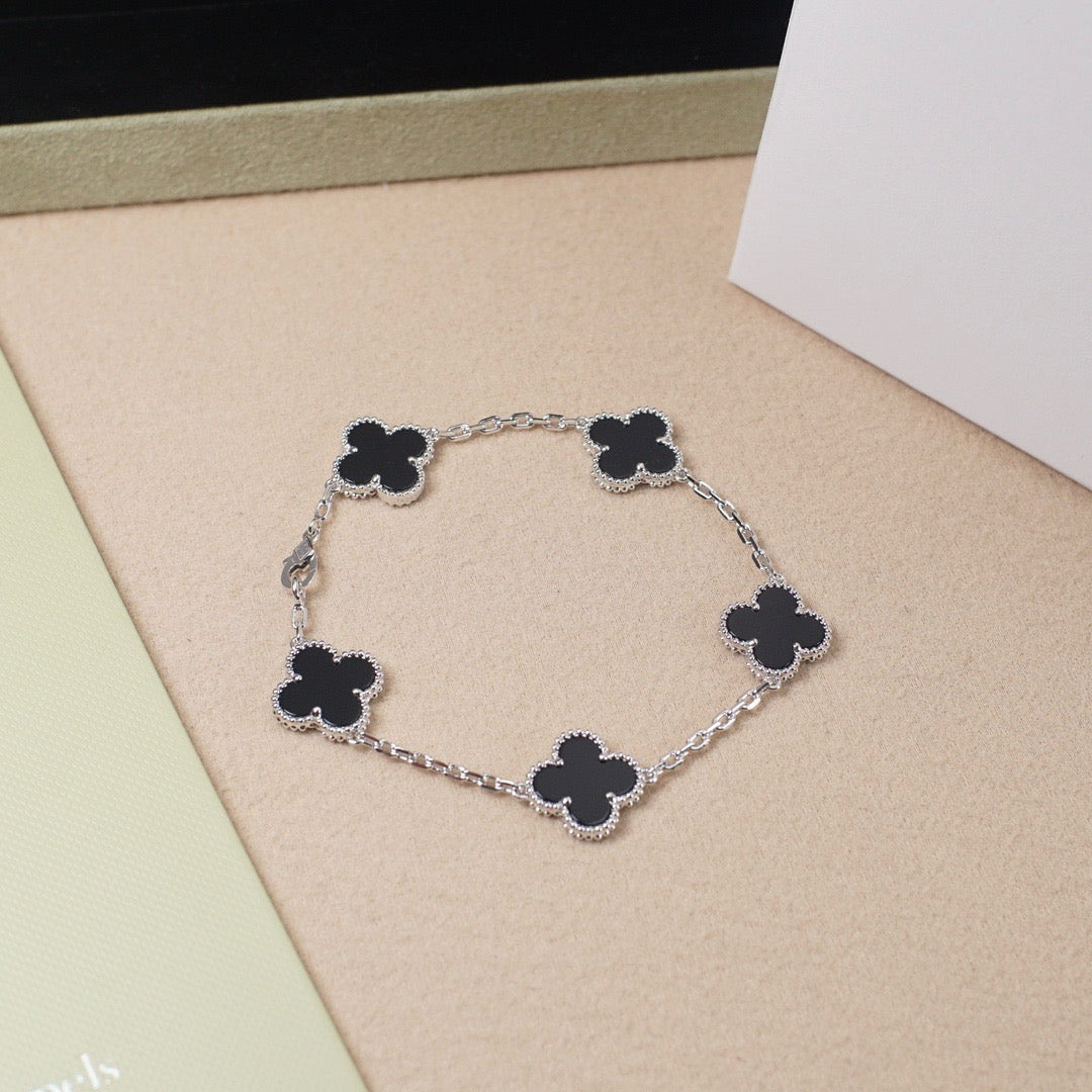 [Topon Jewelry]CLOVER 5 MOTIF ONYXS  BRACELET SILVER