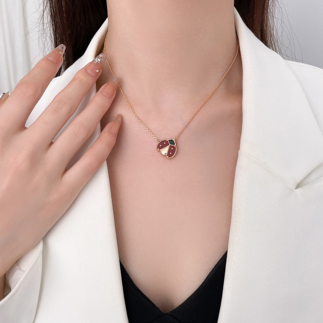 [Topon Jewelry]LUCKY  CARNELIANS LADYBUG NECKLACE