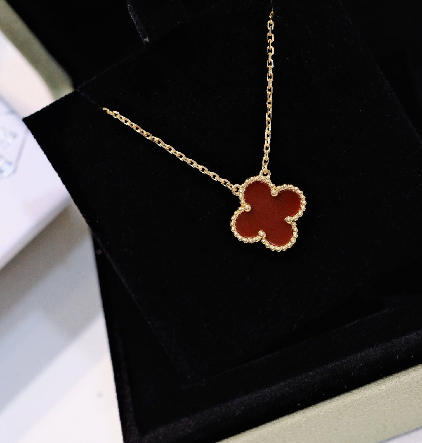 [Topon Jewelry]CLOVER 15MM CARNELIAN SINGLE FLOWER NECKLACE