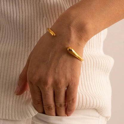 [Topon]Audrina Contemporary Gold Bangle