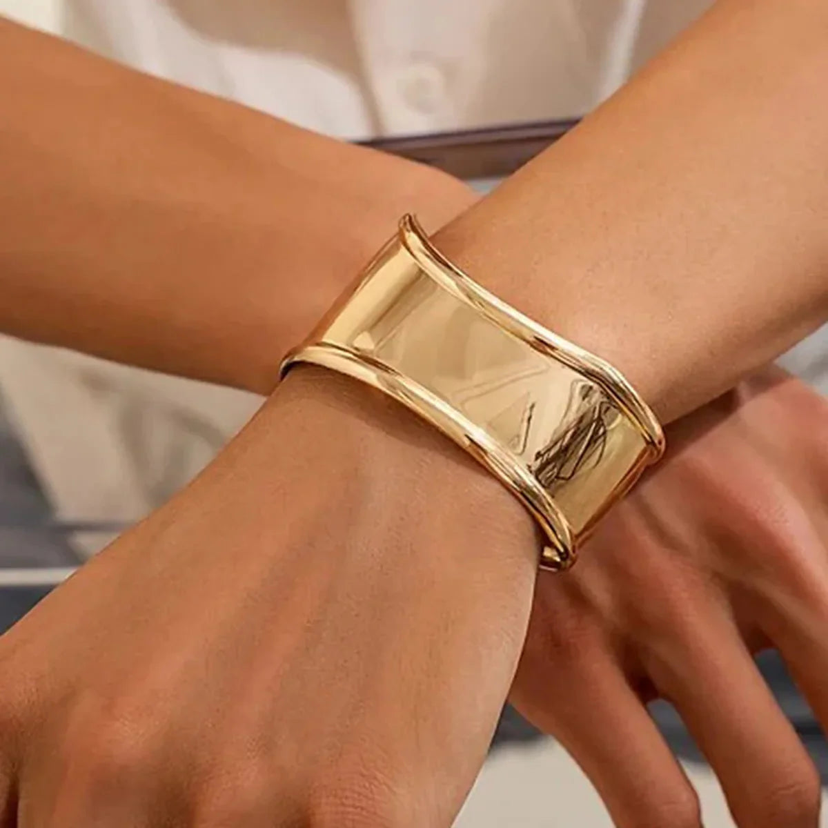 [Topon]Nellie Smooth Gold Cuff