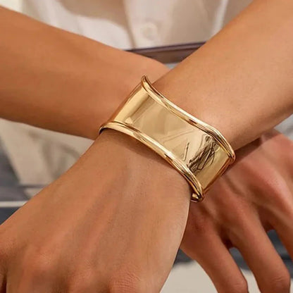 [Topon]Nellie Smooth Gold Cuff