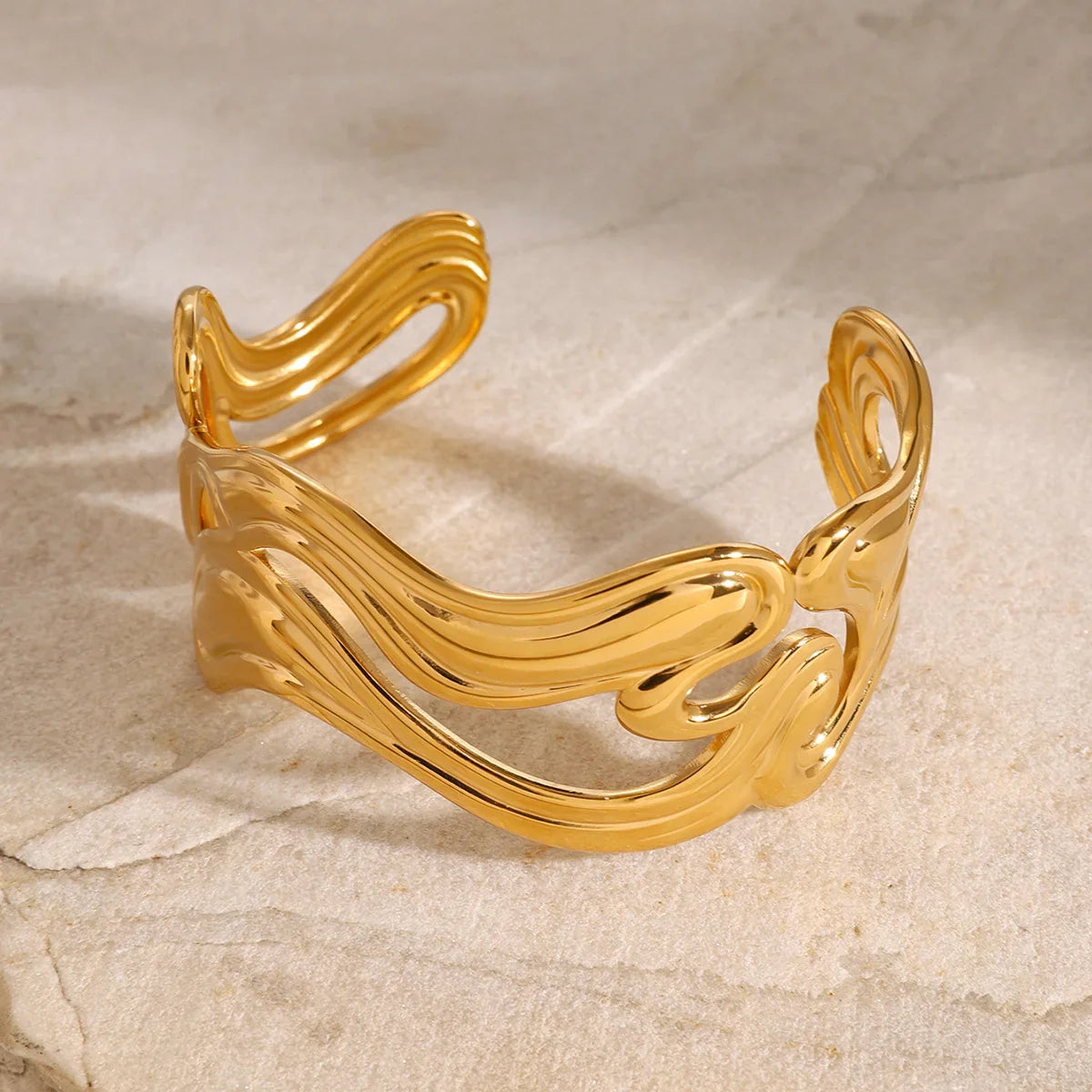 [Topon]Anissa Wavy Gold Bracelet