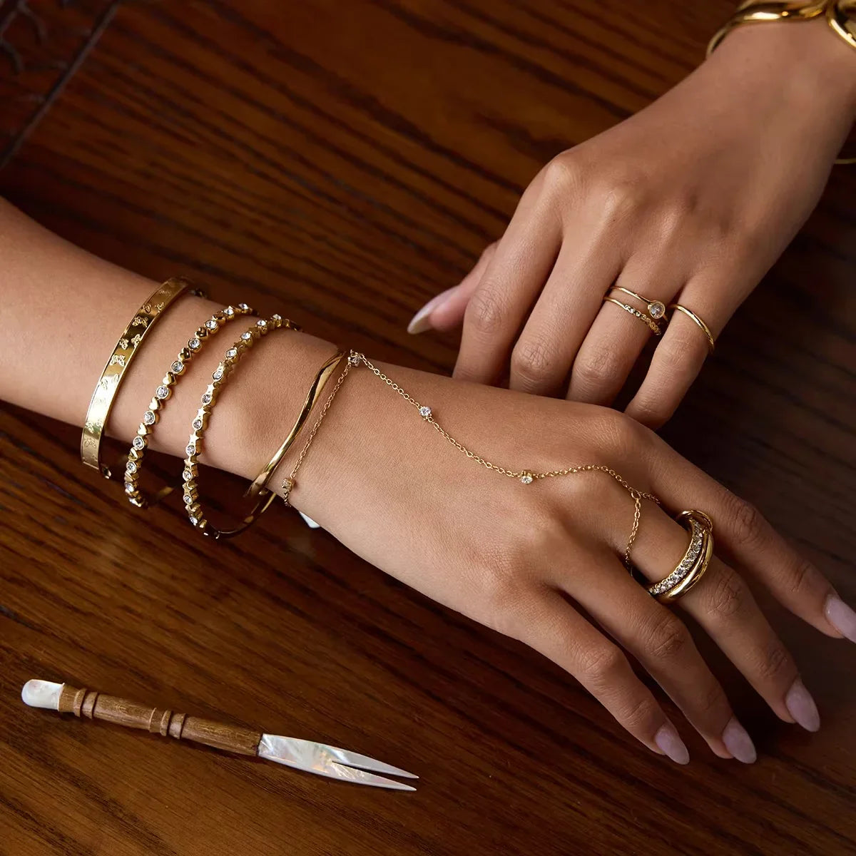 [Topon]Cressida Diamond Hand Chain