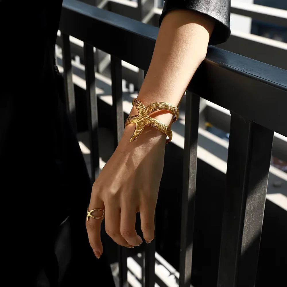 [Topon]Annika Gold Starfish Cuff