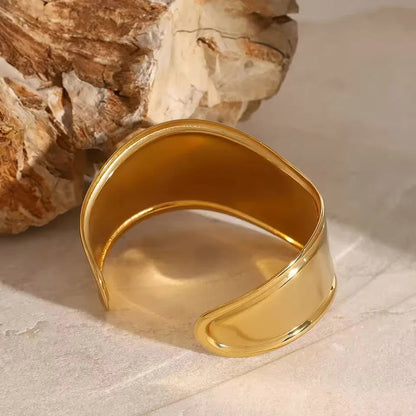 [Topon]Izza Smooth Gold Cuff