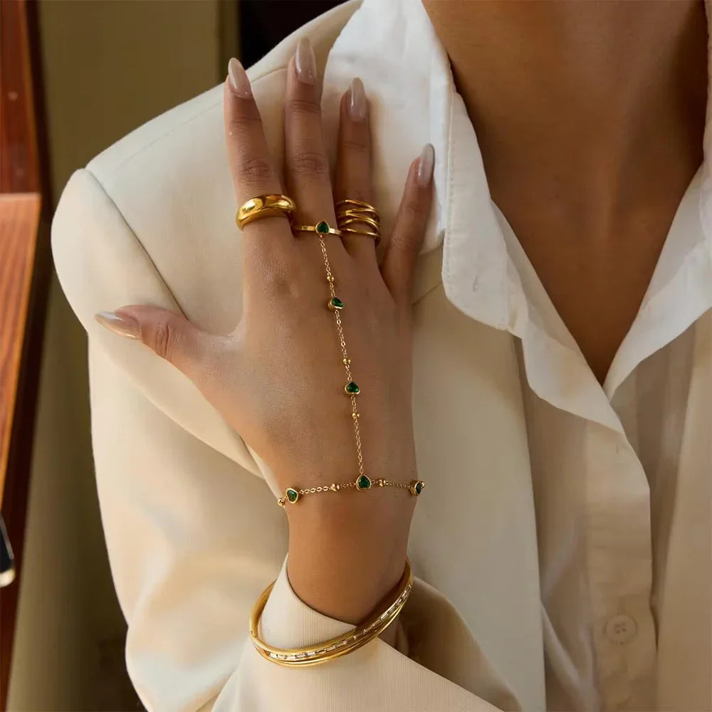 [Topon]Gladys Emerald Heart Hand Chain