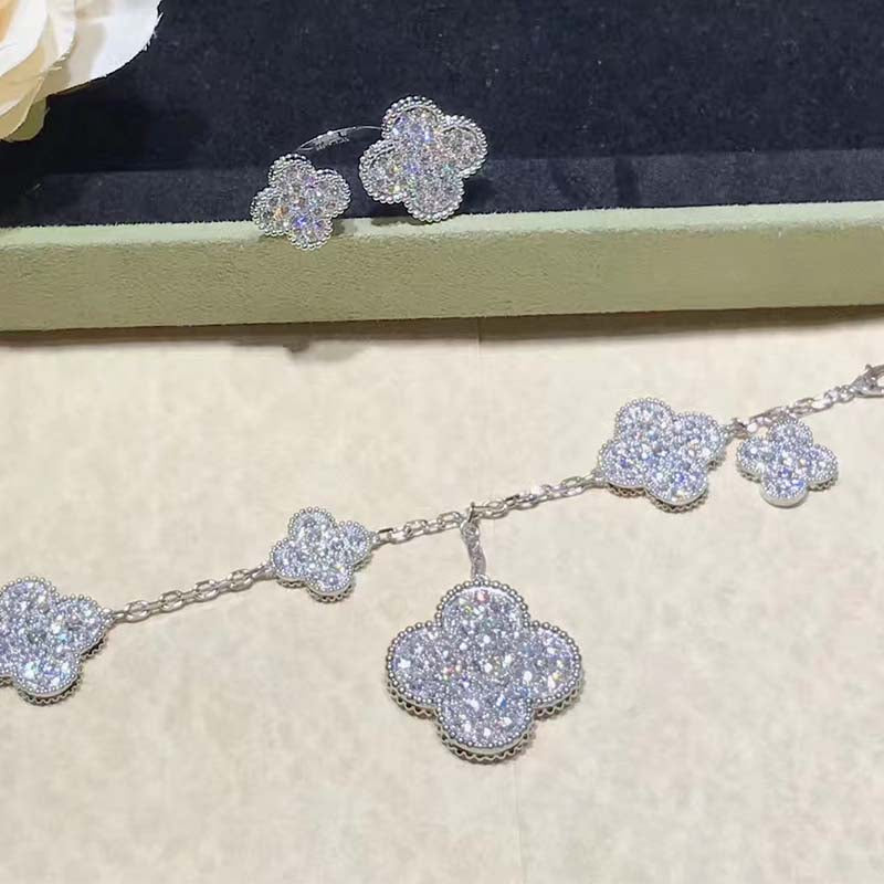 [Topon Jewelry]CLOVER 6 MOTIFS SILVER DIAMOND BRACELET