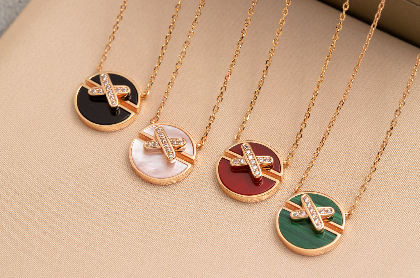 [Topon]JEUX DE PINK GOLD DIAMOND NECKLACE