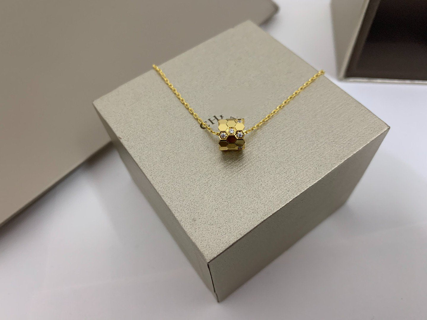 [Topon]BEE LOVE DIAMOND NECKLACE