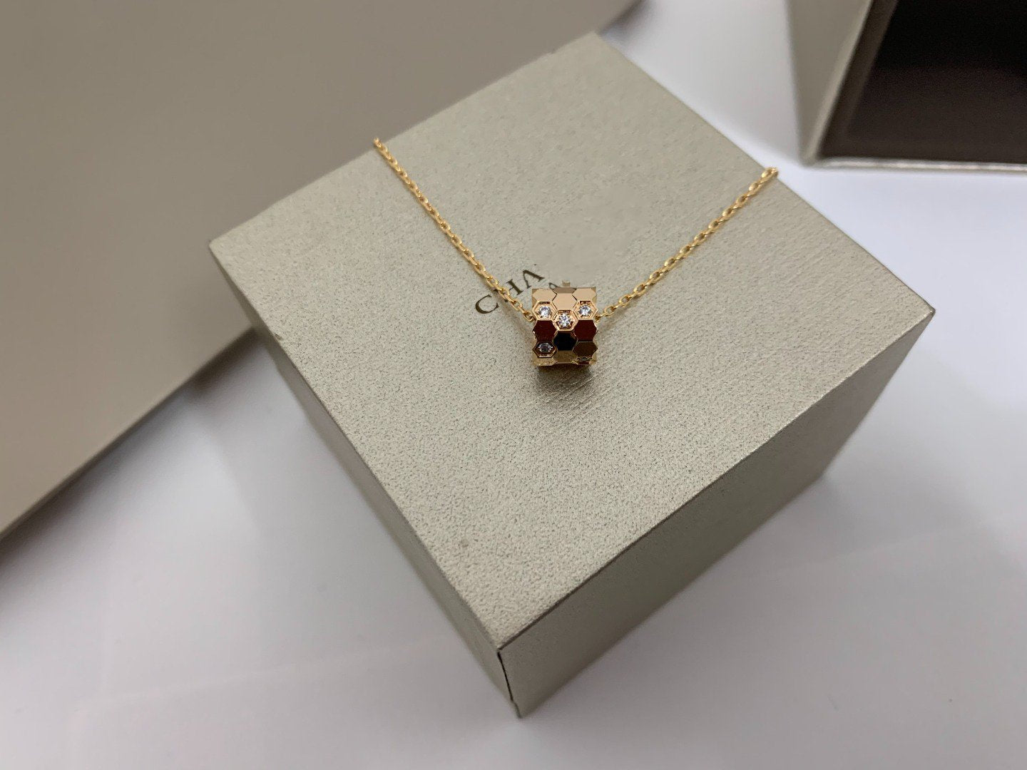 [Topon Jewelry]BEE LOVE DIAMOND NECKLACE