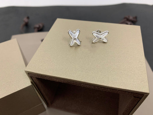 [Topon]JEUX DE WHITE MOP SILVER DIAMOND EARRINGS