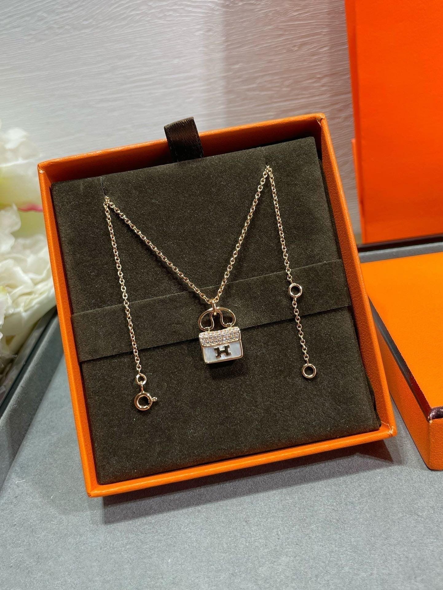 [Topon]H CIRCE MOISSANITE PENDANT NECKLACE GOLD
