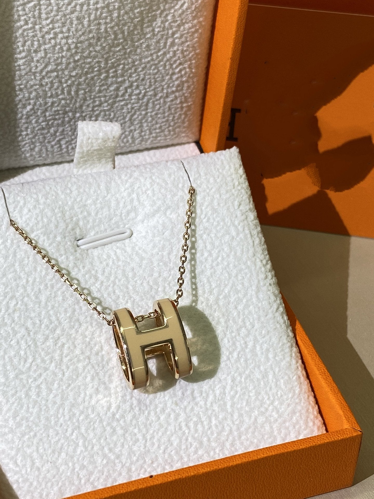 [Topon Jewelry]HM CLIC YELLOW ENAMEL GOLD NECKLACE